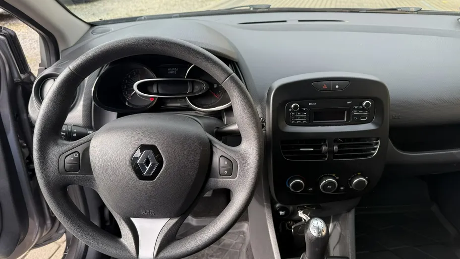RENAULT Clio -