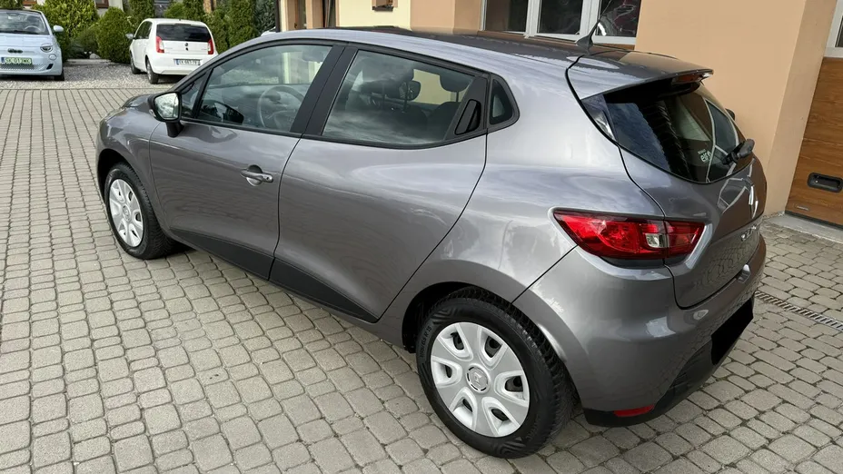 RENAULT Clio -