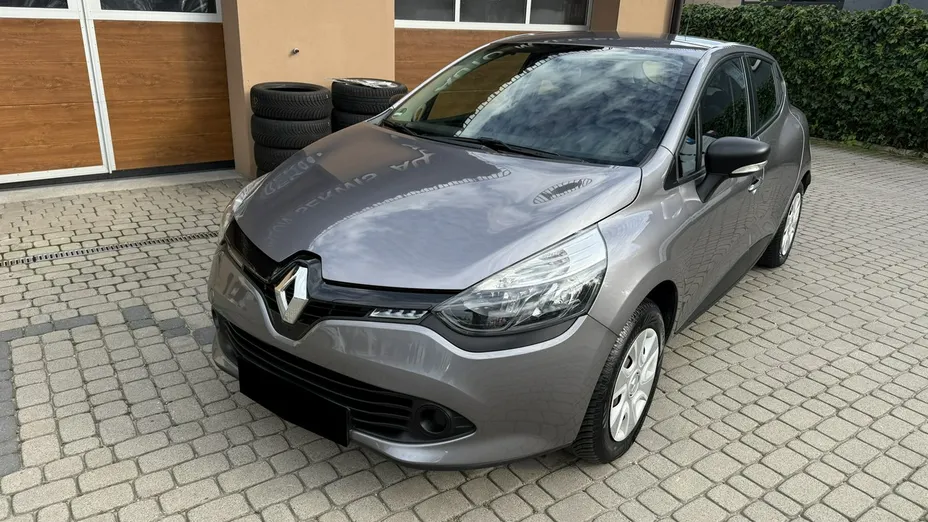 RENAULT Clio -