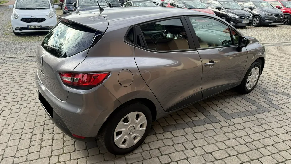 RENAULT Clio -