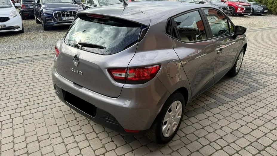 RENAULT Clio -