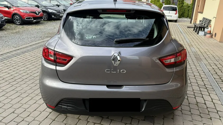 RENAULT Clio -