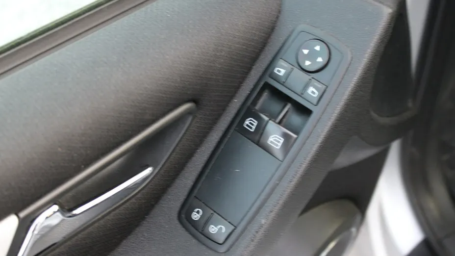 MERCEDES-BENZ B Klasa -