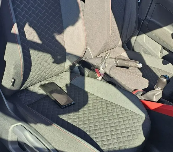 VOLKSWAGEN Polo -
