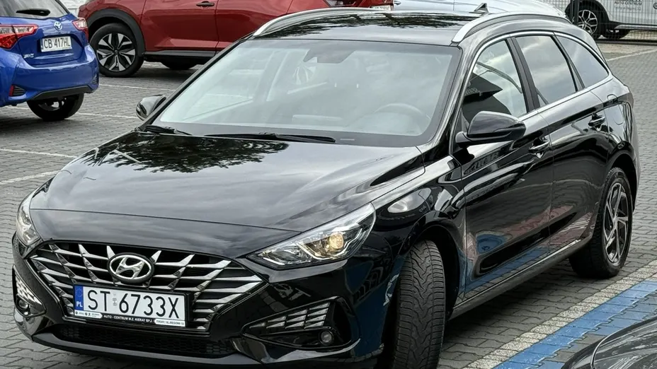 HYUNDAI i30 -