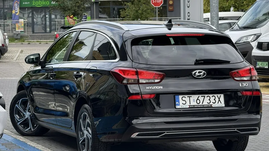 HYUNDAI i30 -