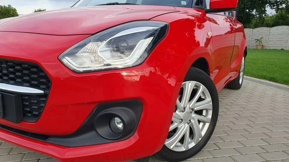 SUZUKI Swift -
