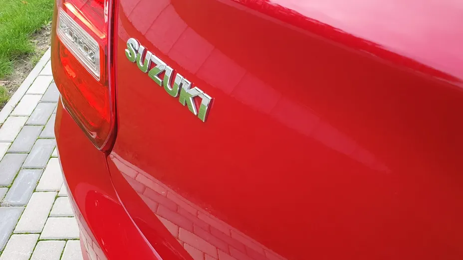 SUZUKI Swift -