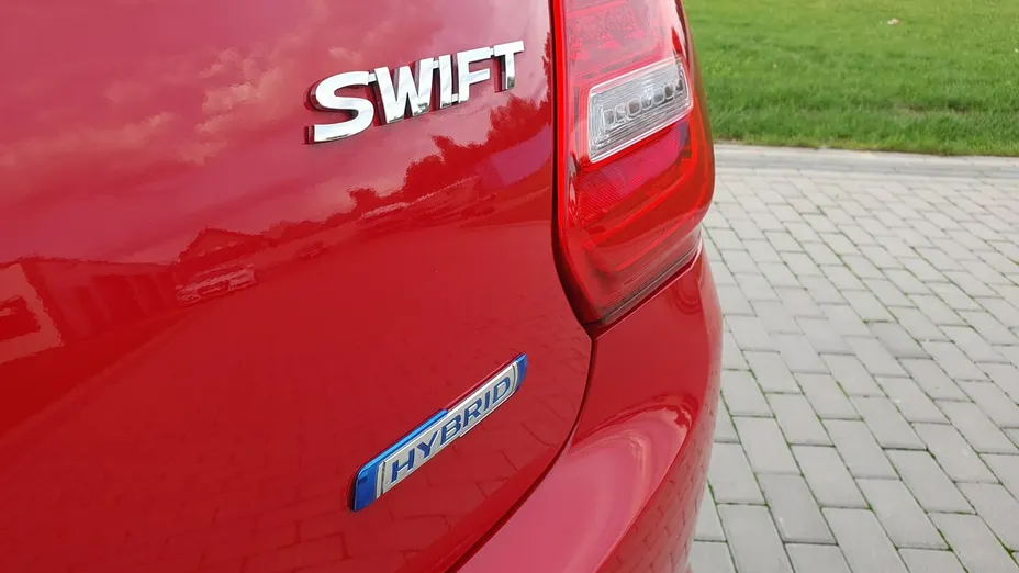 SUZUKI Swift -