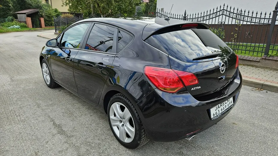 OPEL Astra -