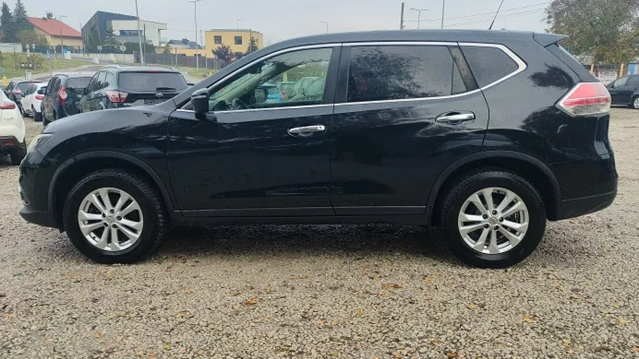 NISSAN X-Trail -