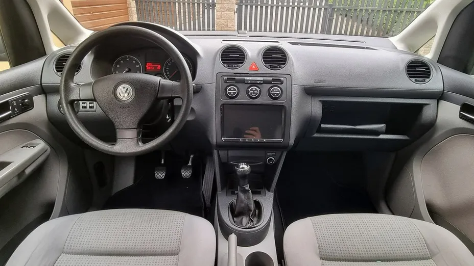 VOLKSWAGEN Caddy -