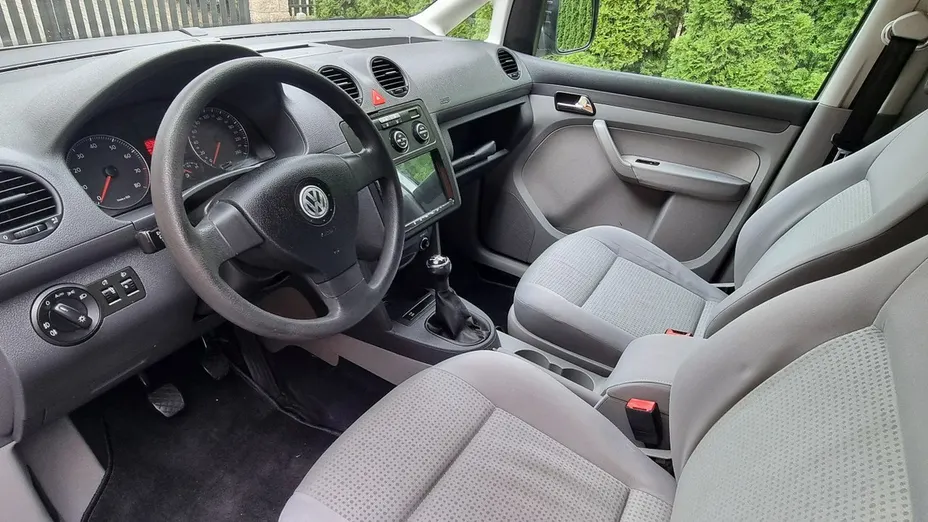 VOLKSWAGEN Caddy -