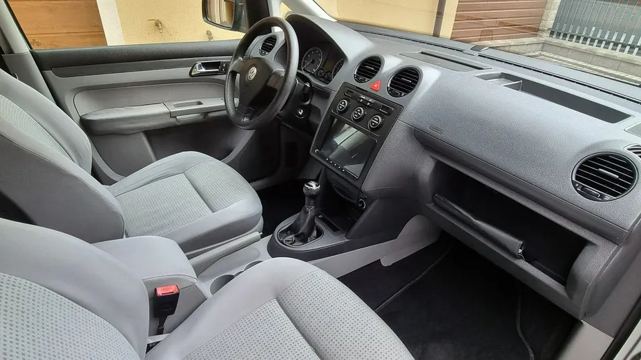 VOLKSWAGEN Caddy -