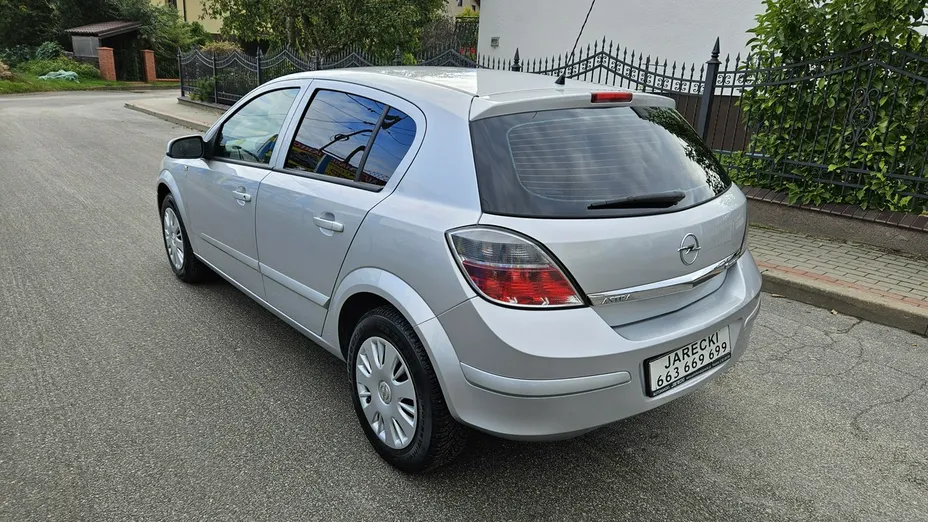 OPEL Astra -