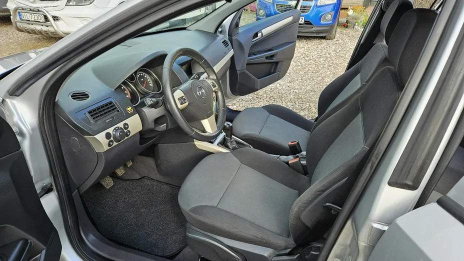 OPEL Astra -