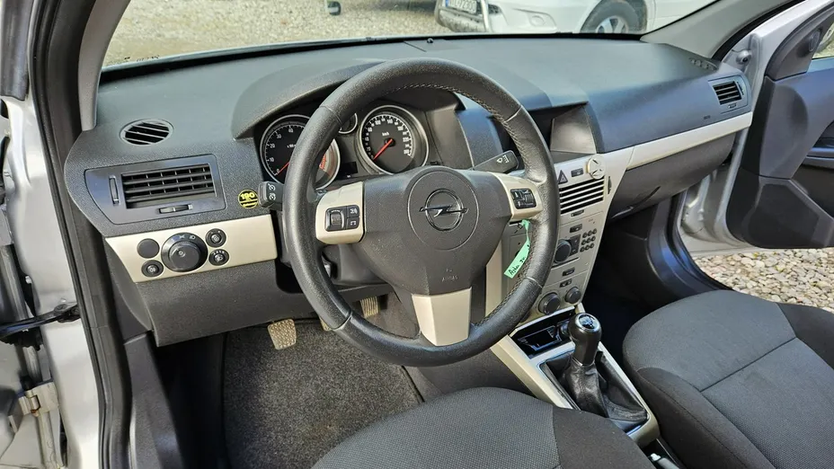 OPEL Astra -