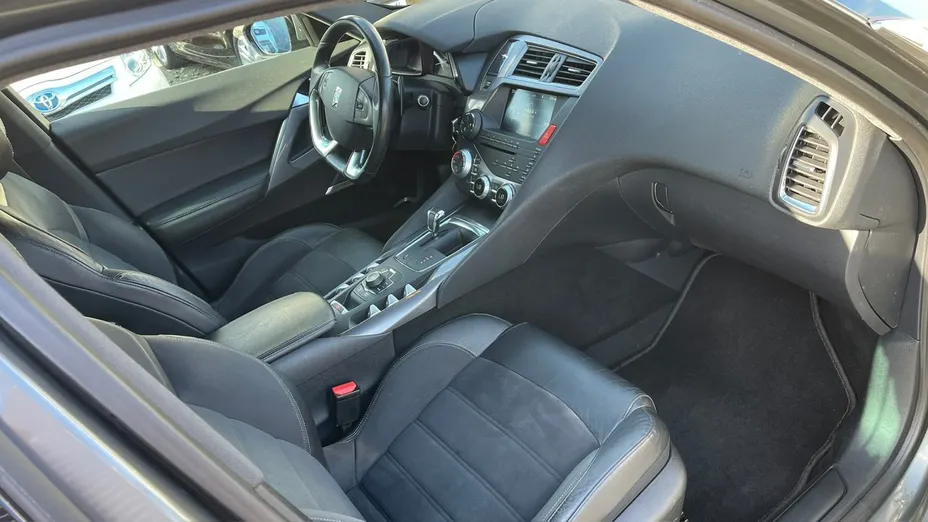 CITROEN DS5 -