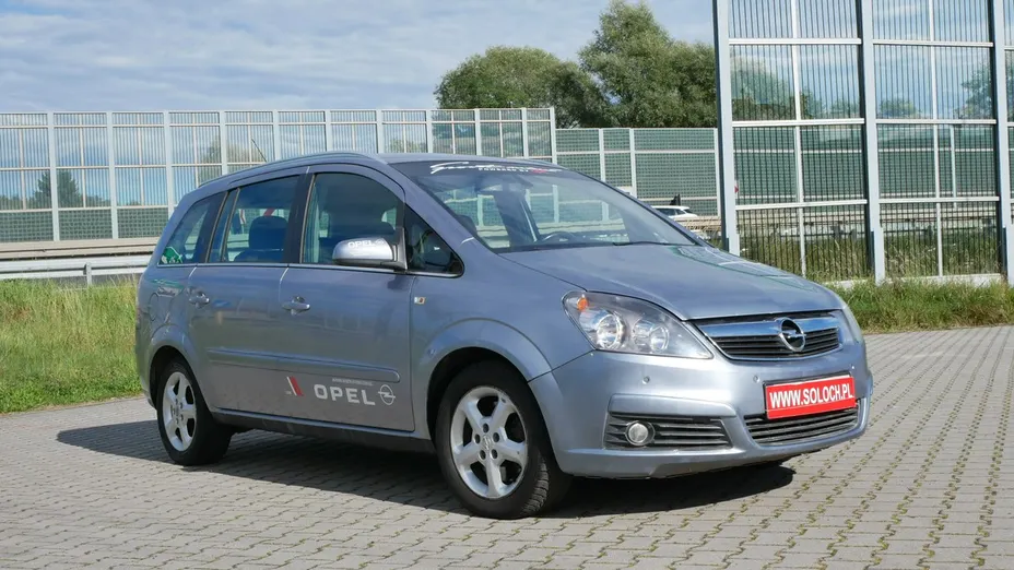 OPEL Zafira -