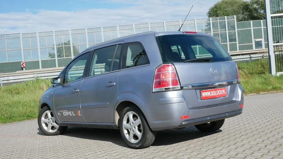 OPEL Zafira -