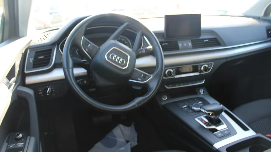 AUDI Q5 -