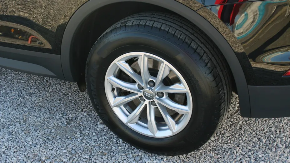 AUDI Q5 -