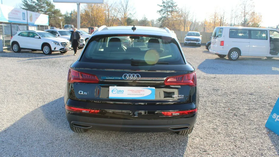 AUDI Q5 -