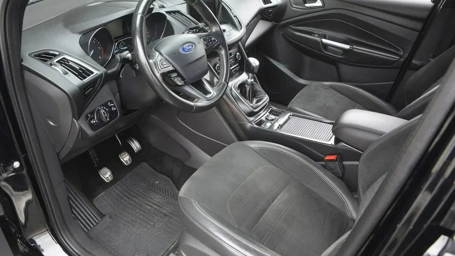 FORD Kuga -