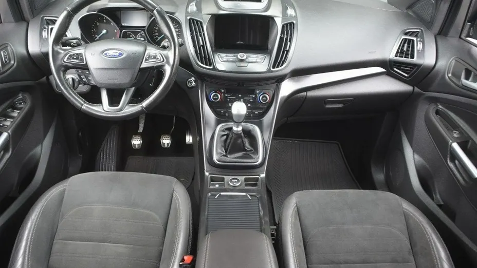 FORD Kuga -