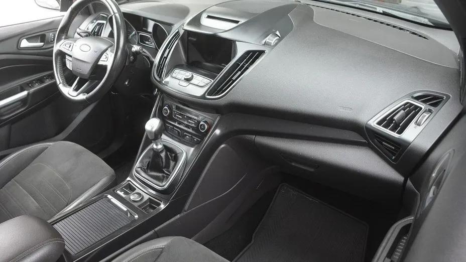FORD Kuga -