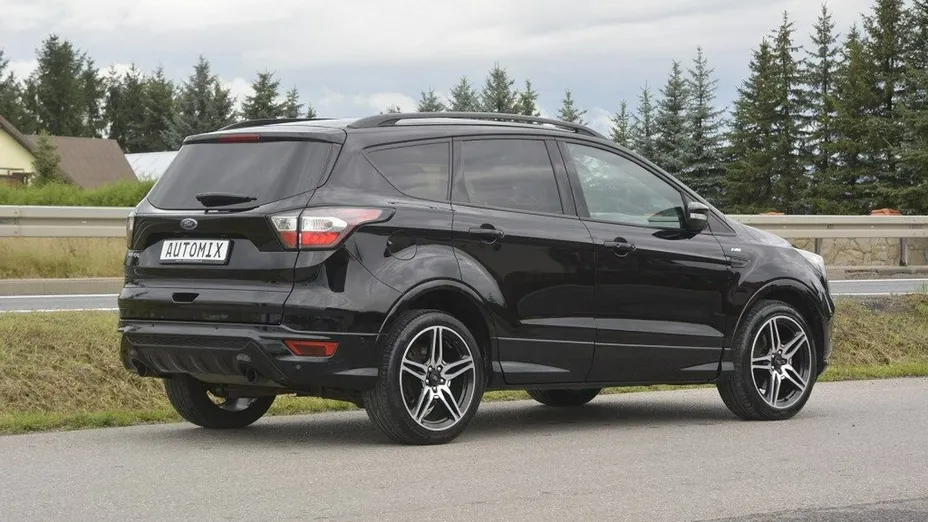 FORD Kuga -