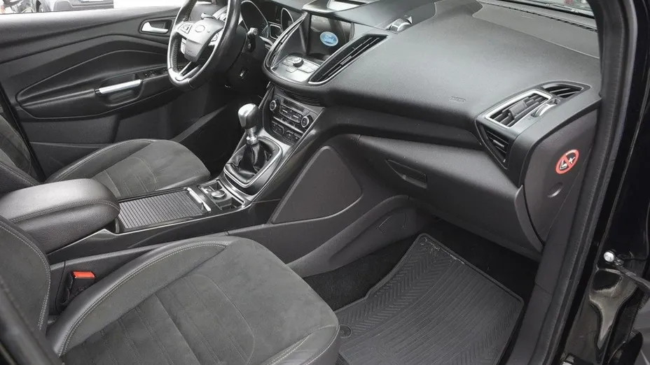 FORD Kuga -