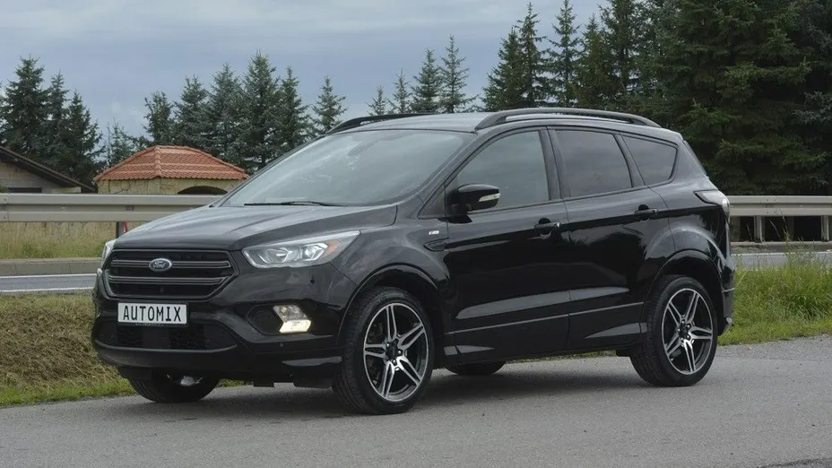 FORD Kuga -