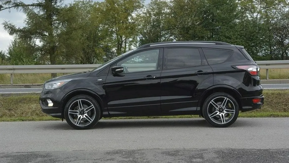 FORD Kuga -