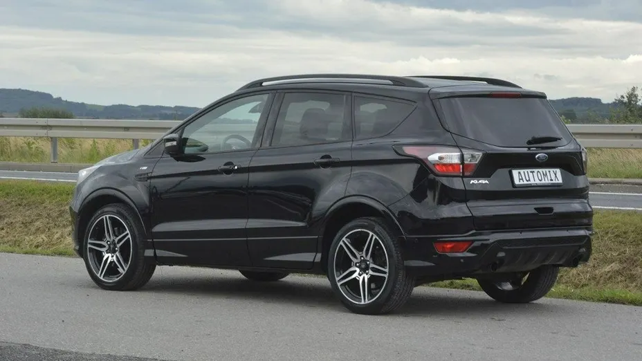 FORD Kuga -