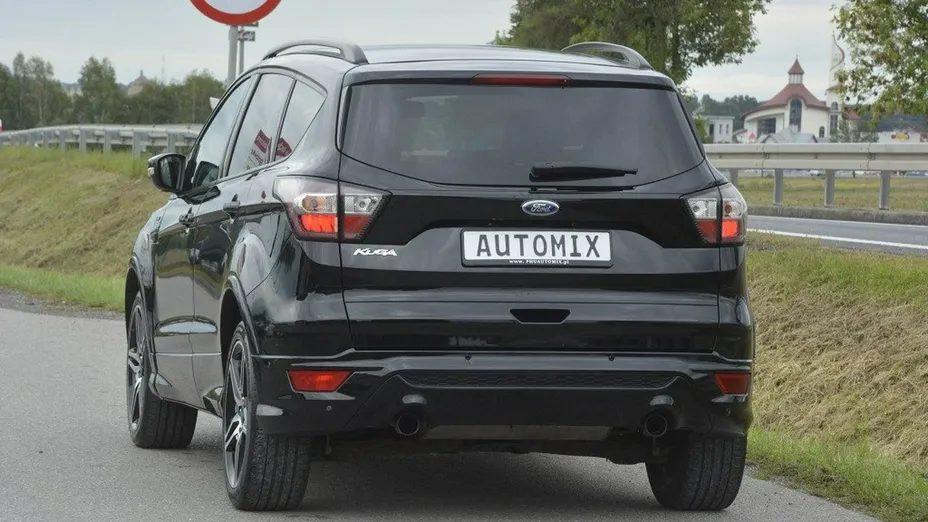 FORD Kuga -