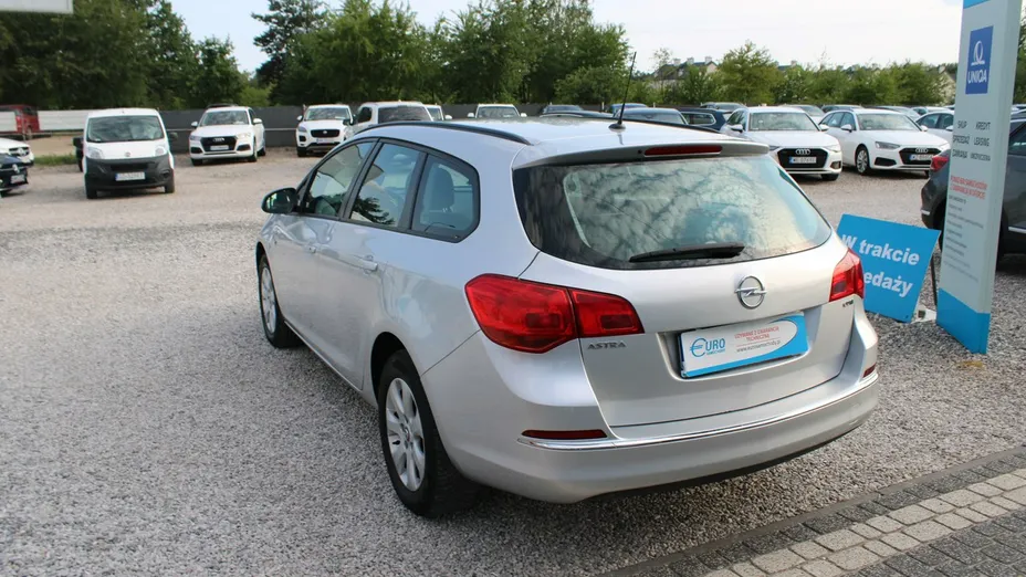 OPEL Astra -