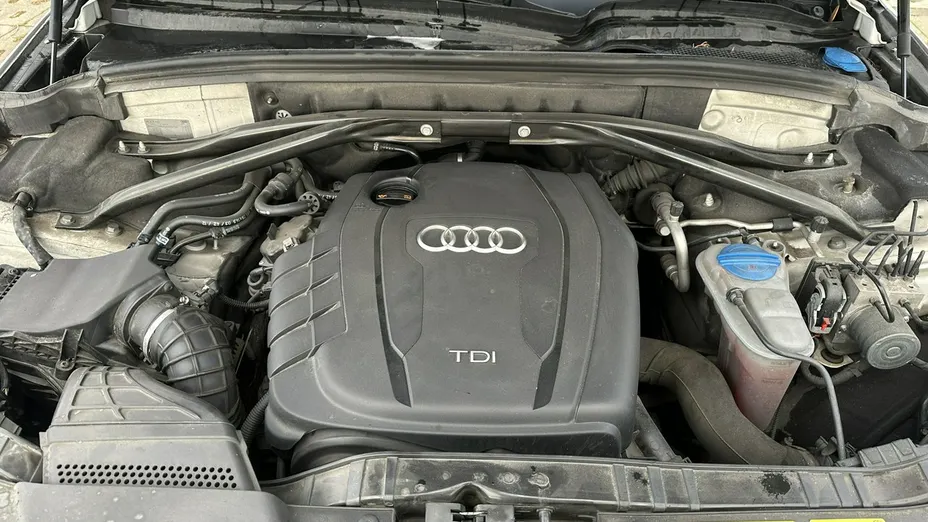 AUDI Q5 -