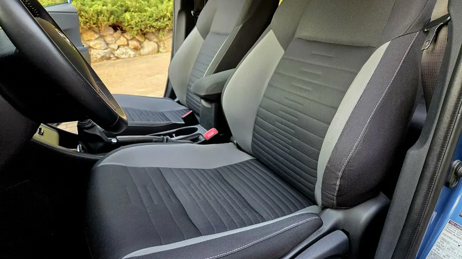 TOYOTA Corolla -