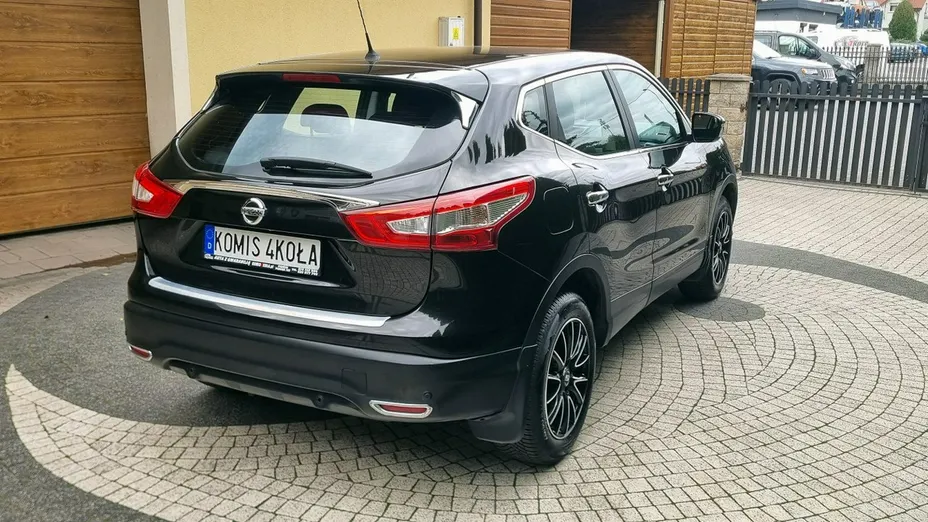 NISSAN Qashqai -