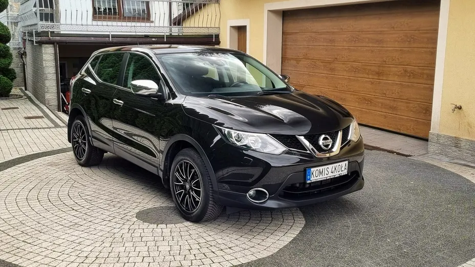 NISSAN Qashqai -