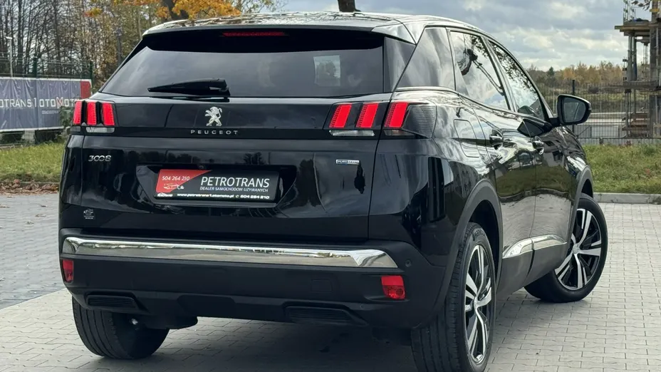 PEUGEOT 3008 -