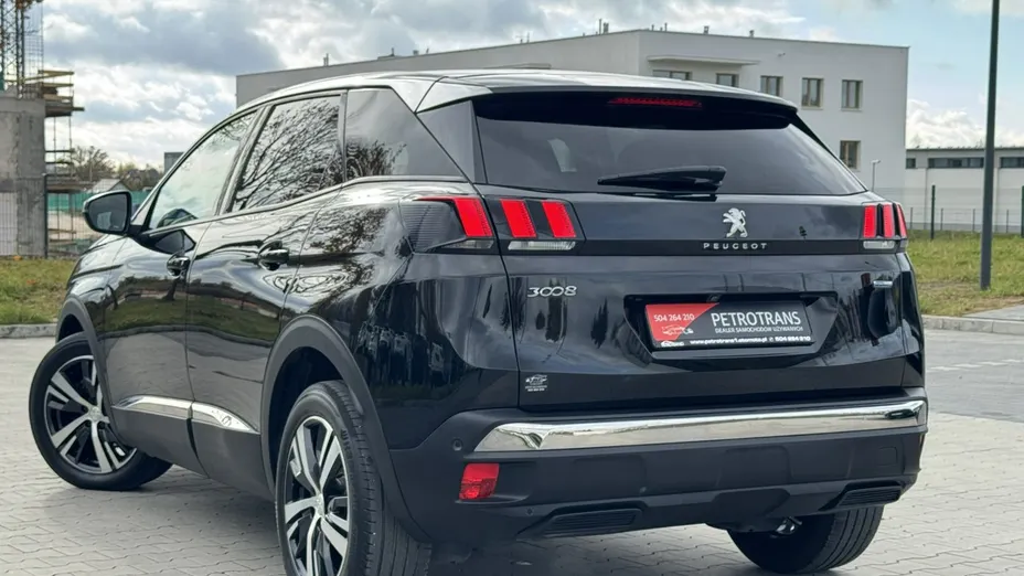 PEUGEOT 3008 -