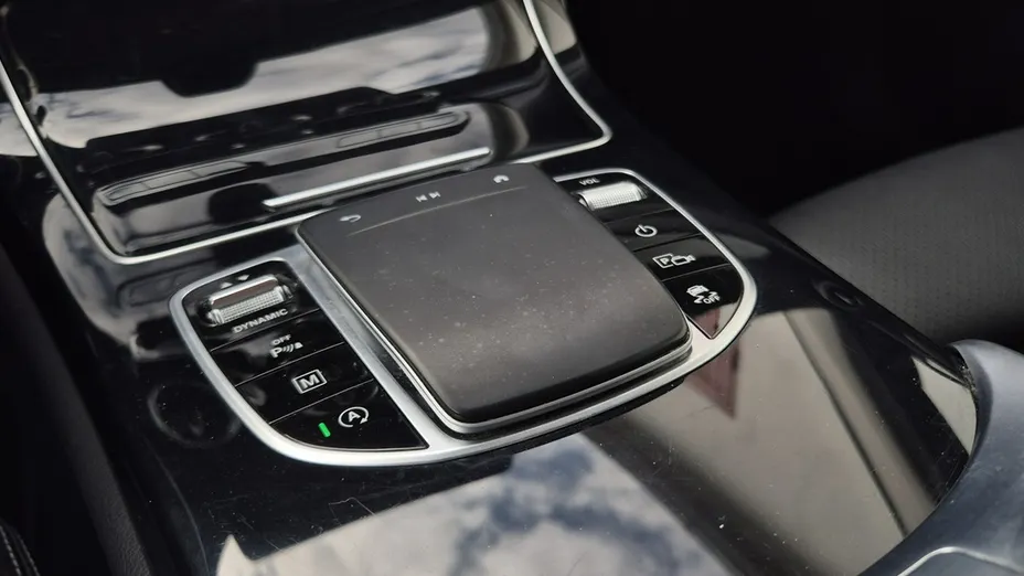MERCEDES-BENZ GLC -