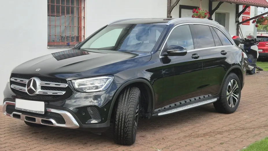 MERCEDES-BENZ GLC -