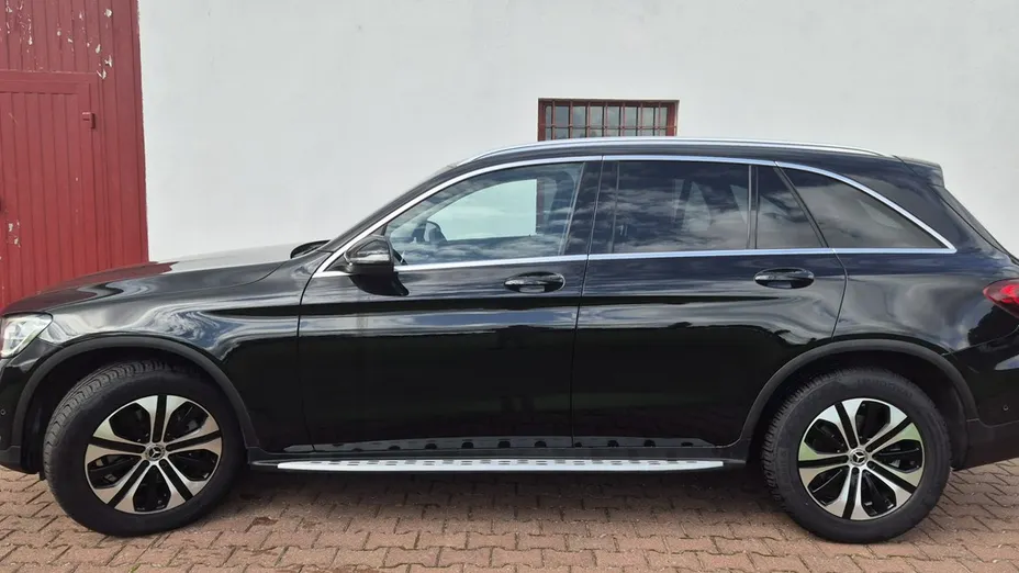 MERCEDES-BENZ GLC -