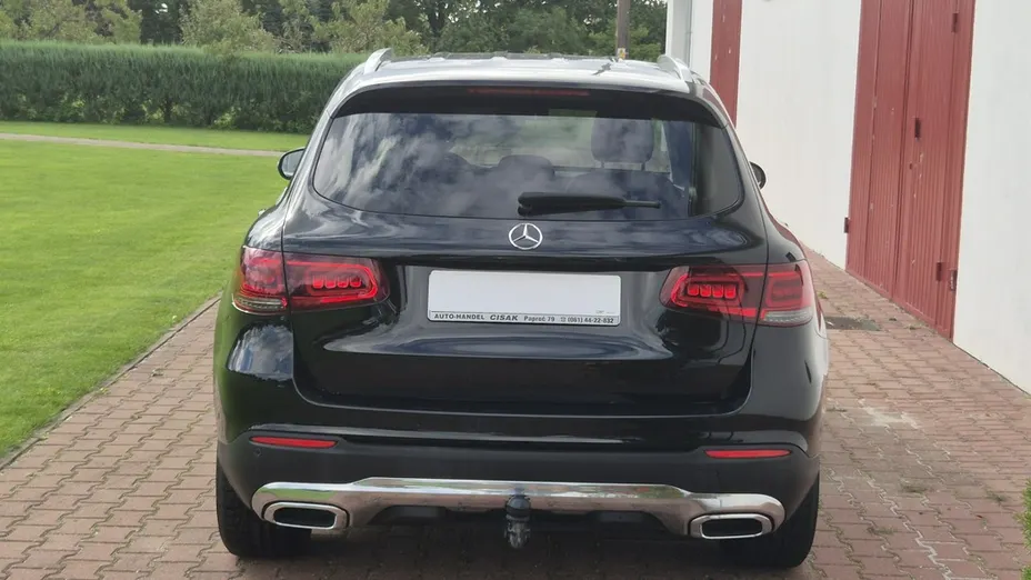 MERCEDES-BENZ GLC -