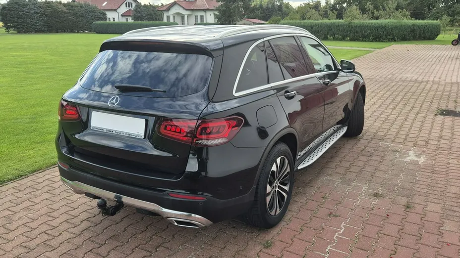 MERCEDES-BENZ GLC -
