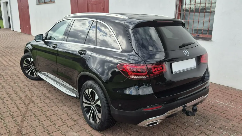MERCEDES-BENZ GLC -