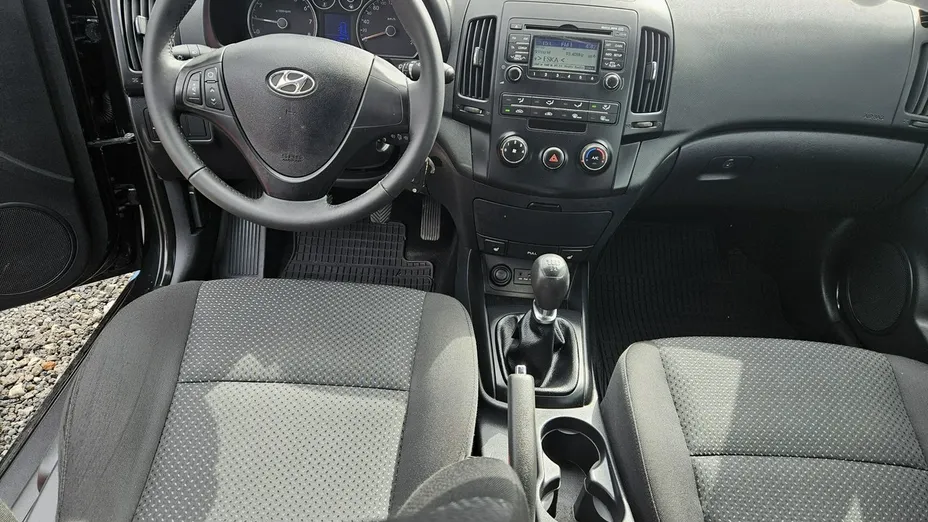 HYUNDAI i30 -